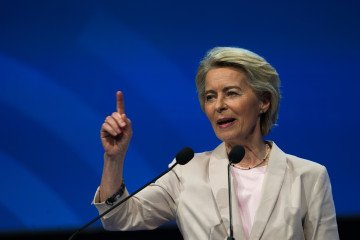 La UE adopta el 17º paquete de sanciones contra Rusia: 200 buques en el punto de mira y un tope para el petróleo La UE adopta el 17º paquete de sanciones contra Rusia: 200 buques en el punto de mira y un tope para el petróleo