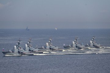 Russian Pacific Fleet Project 12411 missile corvettes during a Navy Day parade off Vladivostok on July 30, 2023. (Source: Getty Images)