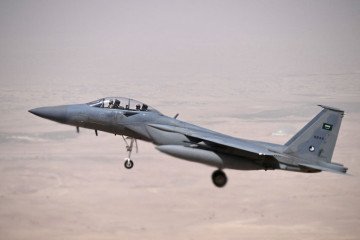 A Saudi fighter jet escorts Air Force One into Riyadh on May 13, 2025. (Source: Getty Images) A Saudi fighter jet escorts Air Force One into Riyadh on May 13, 2025. (Source: Getty Images)