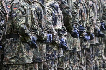 Bundeswehr soldiers at the ceremonial swearing-in in the city park on October 24, 2025, Brandenburg, Beelitz. Illustrative photo. (Source: Getty Images)