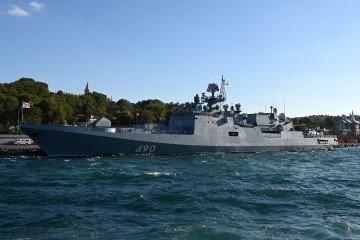 Russian warship Admiral Grigorovich-class frigate Admiral Essen 490 is docked on Sarayburnu port. (Source: Getty Images)