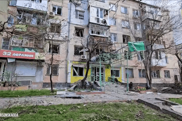 Aftermath of a Russian artillery strike on the Korabelnyi district of Kherson, April 7, 2026. (Source: Kherson Region Prosecutor’s Office)