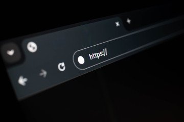 Close-up of a dark browser address bar with highlighted HTTPS protocol. (Source: Getty Images) Close-up of a dark browser address bar with highlighted HTTPS protocol. (Source: Getty Images)