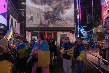 Nearly 200,000 Ukrainians at Risk of Losing Status Amid US Processing Delays