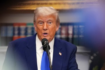 Zelenskyy and Trump Hold Phone Talk Ahead of Trump-Putin Call