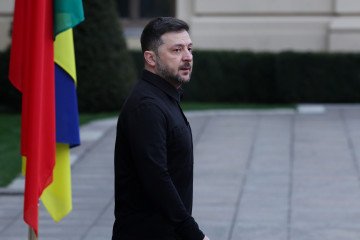 Zelenskyy Open to Troop Pullback in East If Russia Reciprocates, Washington Post Reports