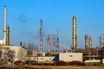 The PCK-Raffinerie GmbH in Schwedt processes crude oil and supplies fuel to large parts of northeastern Germany, with the refinery being majority-owned by the Russian state-owned company Rosneft. Illustrative photo. (Source: Getty Images)