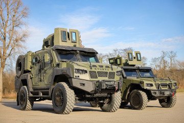 Ukraine Rolls Out Next-Gen GYURZA-03 and DESNA Armored Vehicles for Military Trials
