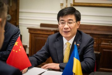 Chinese Ambassador Reaffirms Position on Ukraine Peace Talks, Avoids Direct Criticism of Russia