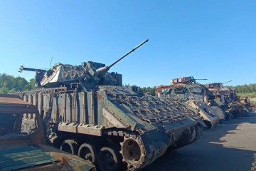 Rusia crea un Frankenstein de campo de batalla equipando el M2 Bradley capturado con su propio cañón de 30 mm