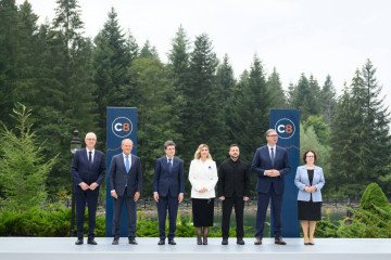 Zelenskyy Announces €40 Billion Investment Strategy for Carpathian Eight Volodymyr Zelenskyy and Carpathian Eight leaders pose for a group photo at the inaugural C8 summit in Prykarpattia. (Source: Volodymyr Zelenskyy)