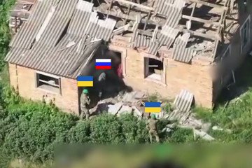 Ukrainian soldiers capture a Russian serviceman in the village of Novoselivka, Zaporizhzhia region, June 2026. (Source: 92nd Separate Assault Brigade)