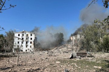 Russian Forces Bomb Central Kramatorsk in Ukraine—Killed and Injured as Building Torn in Two