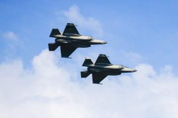 Poland Deploys Fighter Jets as Russian Airstrikes on Ukraine Intensify