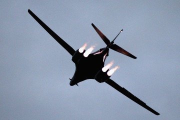 America’s B-1B Bombers Get a Ukrainian-Style Upgrade to Carry Hypersonic Weapons defense express fotos de aviones ministerio de defensa