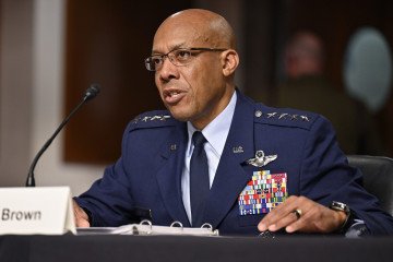 General Brown: US Rules Out Sending Military Instructors to Ukraine for Now