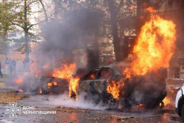 Cars burn in central Chernihiv following a Russian missile strike on October 29. (Photo: State Emergency Service of Ukraine in the Chernihiv region) Cars burn in central Chernihiv following a Russian missile strike on October 29. (Photo: State Emergency Service of Ukraine in the Chernihiv region)