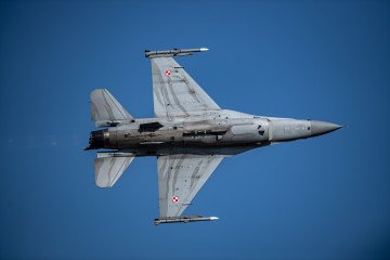 Ucrania y Chequia crearán una escuela conjunta de entrenamiento de F-16 Ucrania y Chequia crearán una escuela conjunta de entrenamiento de F-16