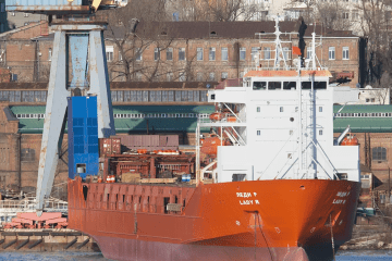 Buque ruso sancionado Lady R