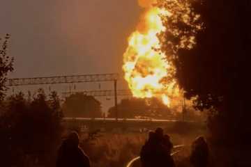 A fire burns near railway infrastructure following an overnight Russian strike near an Odesa–Dnipro passenger train on September 17, 2026. (Source: Pidsluhano Odesa/Telegram) A fire burns near railway infrastructure following an overnight Russian strike near an Odesa–Dnipro passenger train on September 17, 2026. (Source: Pidsluhano Odesa/Telegram)
