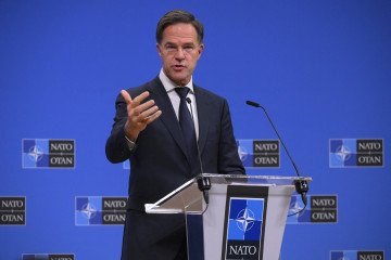 Russia Produces More Ammunition in Three Months Than NATO Does in a Year, States Rutte