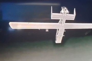 A fixed-wing drone tracked from below by an interceptor drone. (Source: Serhii “Flash” Beskrestnov) A fixed-wing drone tracked from below by an interceptor drone. (Source: Serhii “Flash” Beskrestnov)