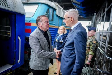 German Defense Chief Pistorius Arrives in Kyiv, Condemns Brutal Russian Airstrikes