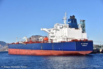 Oil tanker DF Peak. Illustrative image. (Source: VesselFinder)