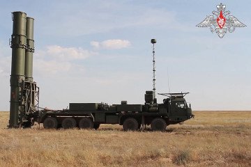 An S-500 Prometey air defense system during testing at the Kapustin Yar proving ground in Russia. (Source: Wikimedia Commons)