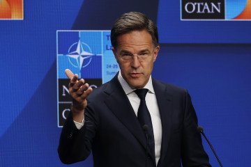 Rutte Pushes 5% Military Spending: “We May Find Ourselves Forced to Learn Russian”