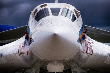 Front view of a Russian Tu-160 strategic bomber, known by NATO as the Blackjack. (Source: michaeldec/RussianPlanes.net)