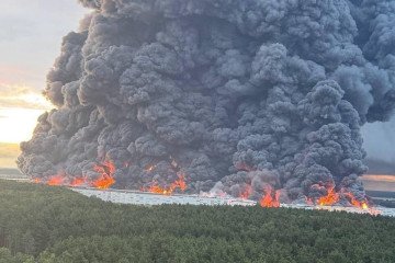 Wildberries’ largest warehouse in Russia burns after a Ukrainian FP-1 drone strike near Moscow on August 16, 2026. (Source: Exilenova+) Wildberries’ largest warehouse in Russia burns after a Ukrainian FP-1 drone strike near Moscow on August 16, 2026. (Source: Exilenova+)