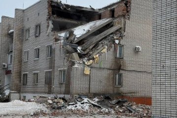 Part of the second and third floors of a military building collapsed following an explosion in Sertolovo, Leningrad region, on February 17, 2026. (Source: Astra)