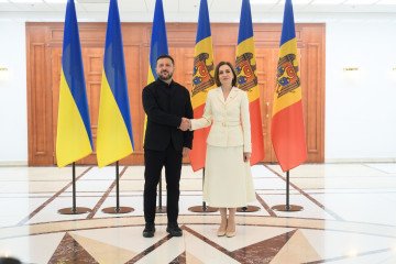 Zelenskyy Visits Sandu on Moldova's Independence Day Zelenskyy arrived in Chisinau to celebrate Moldova's Independence Day. (Photo: Office of the President)