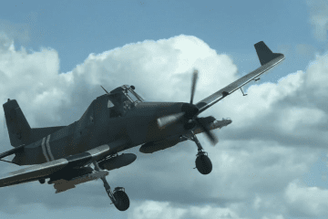 Se burlaron de este pequeño avión agrícola, hasta que Ucrania le dotó de misiles R-73 polonia en la unión europea irán noticias con imágenes fotos de aviones ucrania rusia guerra ucrania misiles zona de guerra campo de batalla