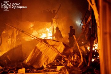 Ukrainian rescuers on the site of the Russian airstrike, Odesa, Ukraine, February 12, 2025. (Source: SES)