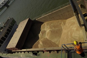Russia Disguises Oil Refinery Repair Equipment in Grain Trains Amid Export Bottlenecks Grains to be shipped are loaded onto a ship at Port of Rostov-on-Don in Russia. (Source: Getty Images)