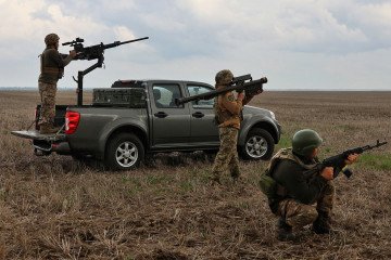 A mobile fire group of the 208th Kherson Anti-Aircraft Missile Brigade demonstrates coordinated actions and available weapons in Mykolaiv region, Ukraine, on March 30, 2026. Illustrative photo. (Source: Getty Images)