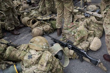 Members of 4 Para of the Parachute Brigade Reserves prepare before the first ever Lady Mayor's Show in the City of London, on 8th November 2025, in London, England. (Source: Getty Images)