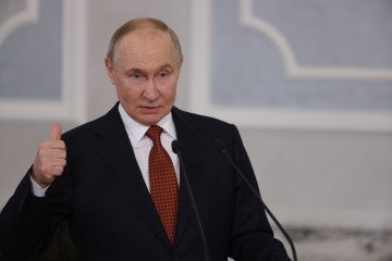 Putin propone nuevas conversaciones con Ucrania y defiende un presupuesto militar excepcional