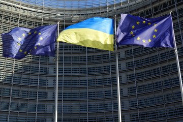 European Union flags and Ukrainian flag waving in front of the European Commission building. Illustrative photo. (Source: Getty Images)