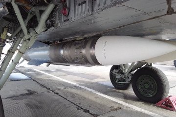 Russian R-37M long-range air-to-air missile attached to MiG-31 interceptor. (Photo: open source)