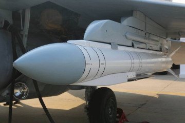 Russia Dropped a Grom-E1 Missile-Bomb on Kharkiv. What Kind of Weapon Is This, and Why Is It Called a Copy of the American JDAM-ER?