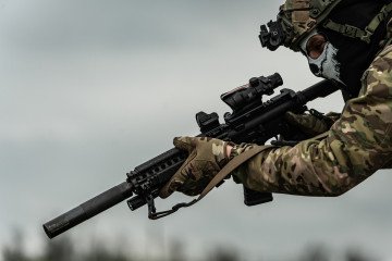 A soldier from Ukraine’s Defense Intelligence Directorate (HUR) during training in Ukraine on April 1, 2023. (Source: Getty Images)