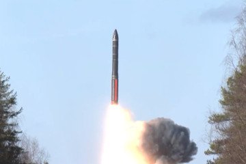 A Russian intercontinental ballistic missile launches during a strategic nuclear forces exercise, October 22, 2025. (Source: Getty Images)