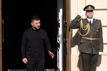 Zelenskyy: Russia Restructuring Its System to Be Ready for War Anytime