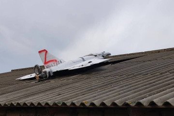 An attack drone lies lodged on the roof of a residential building in Moldova’s Cuhureștii de Jos after crossing the border during an overnight strike on Ukraine on November 25, 2025. (Source: Moldovan police)