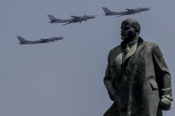 ¿Está desapareciendo la Fuerza Aérea Estratégica de Rusia, o solo se está haciendo la muerta? Los analistas lo explican. defense express rusia rusia news rusia noticias vladimir putin ucrania