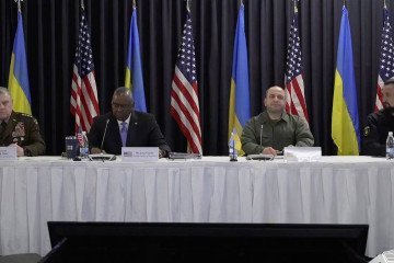U.S. Contemplates Sending Military Advisers to Ukraine