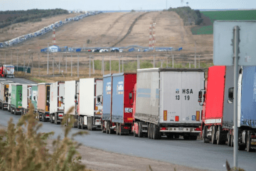7,500 Trucks Stuck as Kazakhstan Cracks Down on Russian Border Trade to Stop China Tech Transfers
